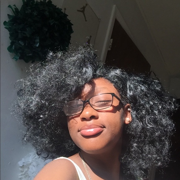 Meet your Posher, Amani - Picture 2 of 8